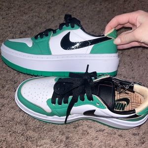 Nike shoes super cute